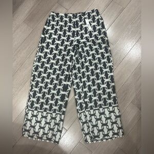 tahari pants